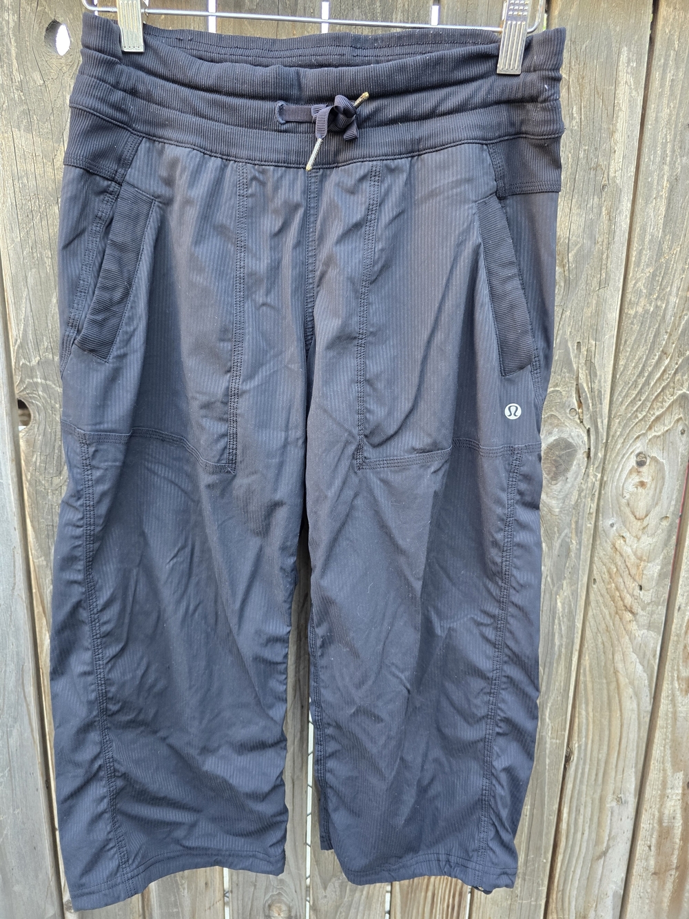 lululemon athletica Women's Black Drawstring Performance Pants Size 6 - Picture 2 of 5